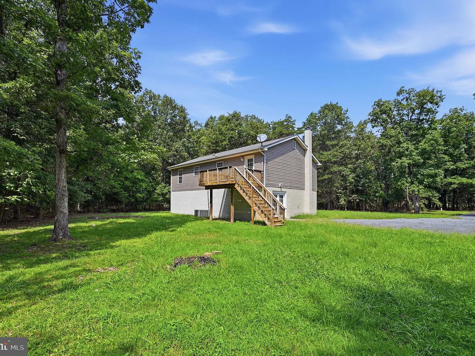 3 bed, 2.0 bath, 1204 sqft, $2,500 — Photo 4