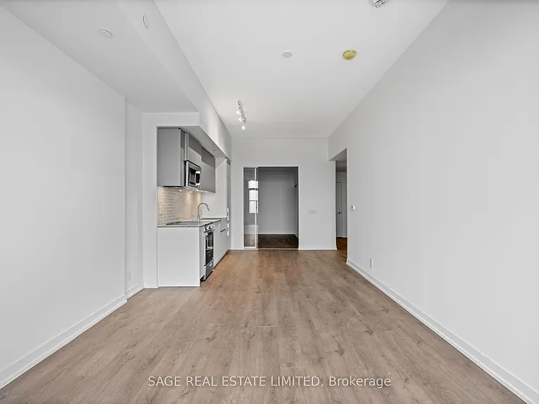 270 Dufferin St #1122 — Photo 4