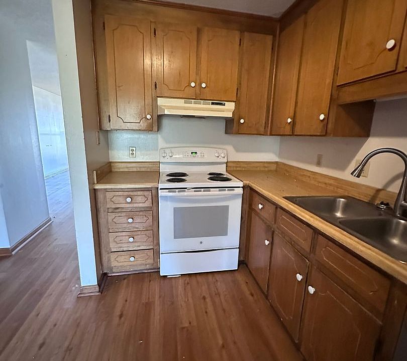 2nd image of 134 Brian Ct