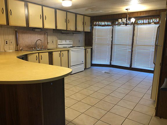 3rd image of 3301 W 2nd St Lot 35