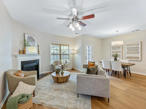 243 Beaconwood Ln, Holly Springs, NC 27540