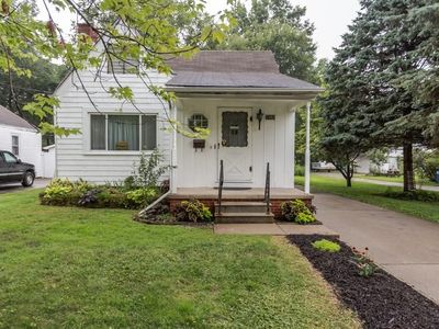 2402 Oak Grove Pl, Toledo, OH, 43613