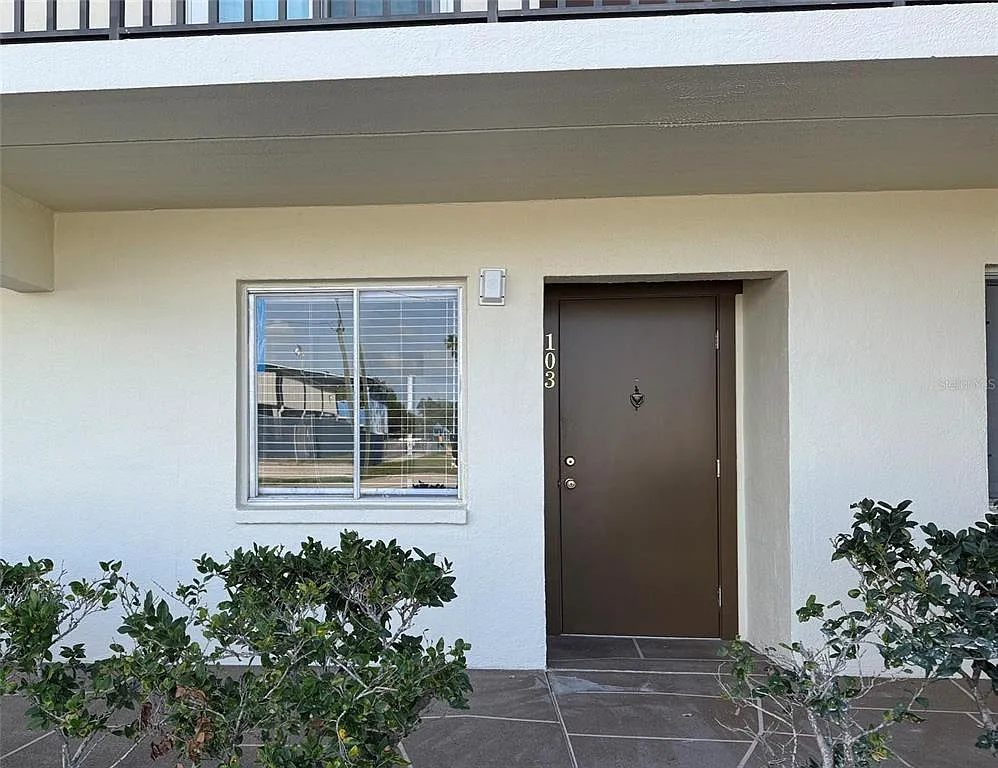 2 bed, 2.0 bath, 960 sqft, $1,550 — Photo 2