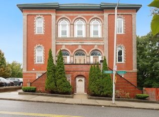 32 Providence St APT 8, Worcester, MA 01604