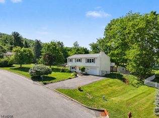 14 Bettino Dr, Ogdensburg Boro, NJ 07439