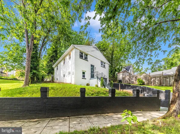 2050 Hamlin St NE, Washington, DC 20018