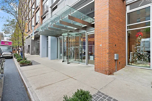 Rented by Oxford Property Group | media 70