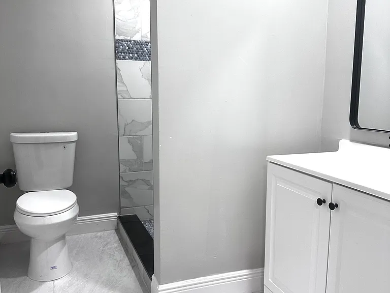 3306 W La Salle St #4 — Photo 3
