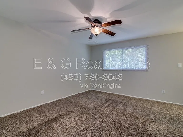137 E Riviera Dr — Photo 16