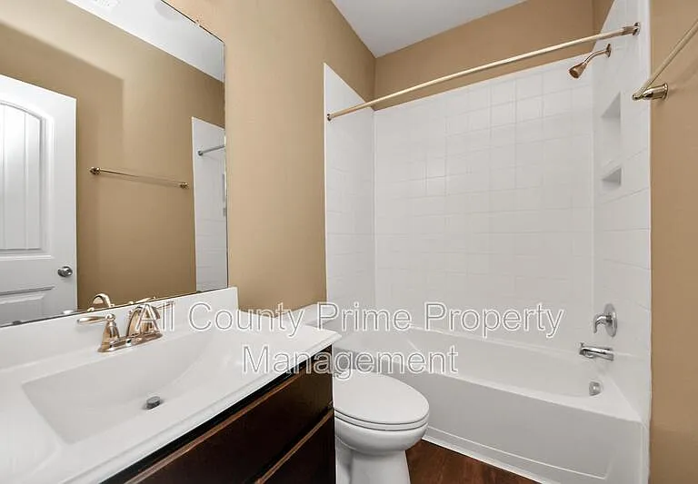 5234 Corbridge Glen Ct — Photo 16