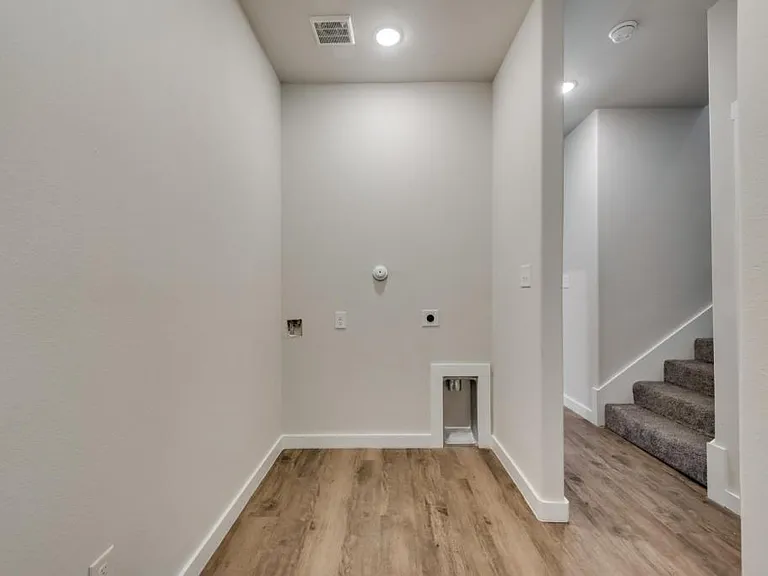 2424 S Fannin Ave — Photo 13