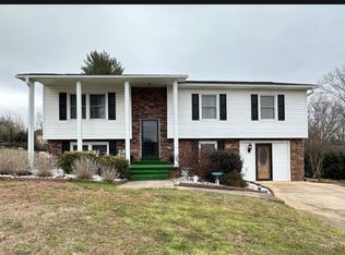 408 Cardinal Dr, Newton, NC 28658