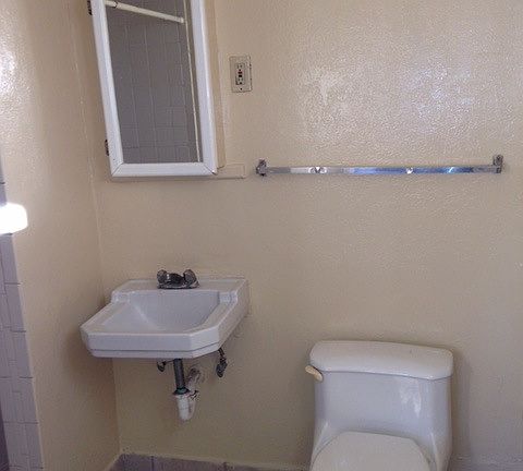 5th image of 411 Euclid St