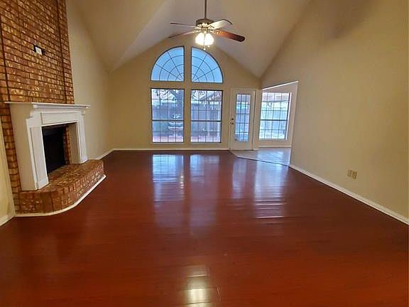 5th image of 3714 Constitution Dr
