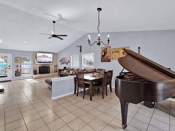 5th image of 3433 Flagstone Dr