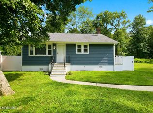 13 Charles St, Aberdeen, NJ 07747