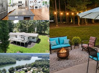 935 Pine Cir, Woodstock, GA 30189