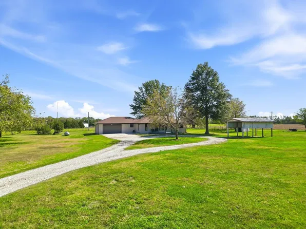 10237 SW 15th St, Towanda, KS 67144