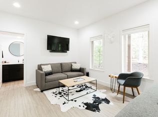 61875 Broken Top Dr APT 25, Bend, OR 97702