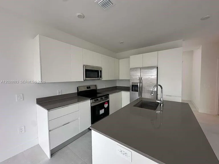 18979 SW 345th Ter #0 — Photo 4
