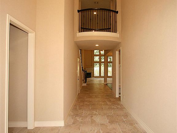 4th image of 146 Deerfield Meadow Dr