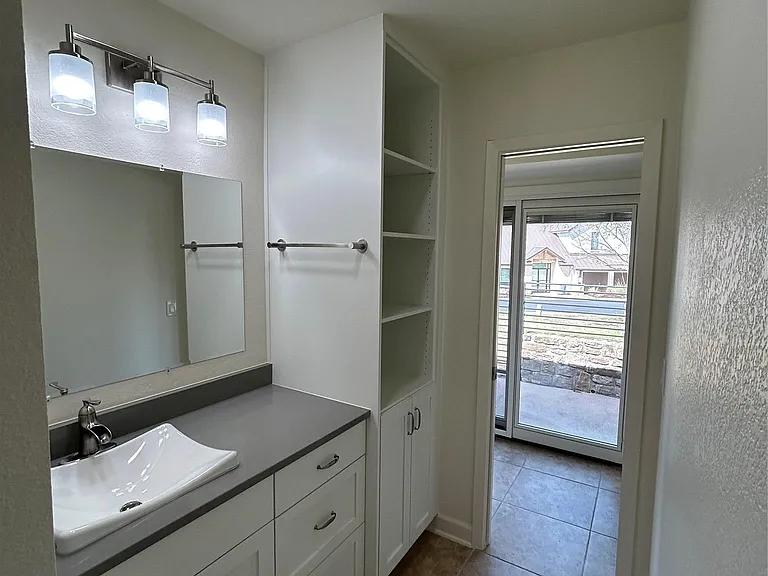 100 Bay Point Dr #7 — Photo 11