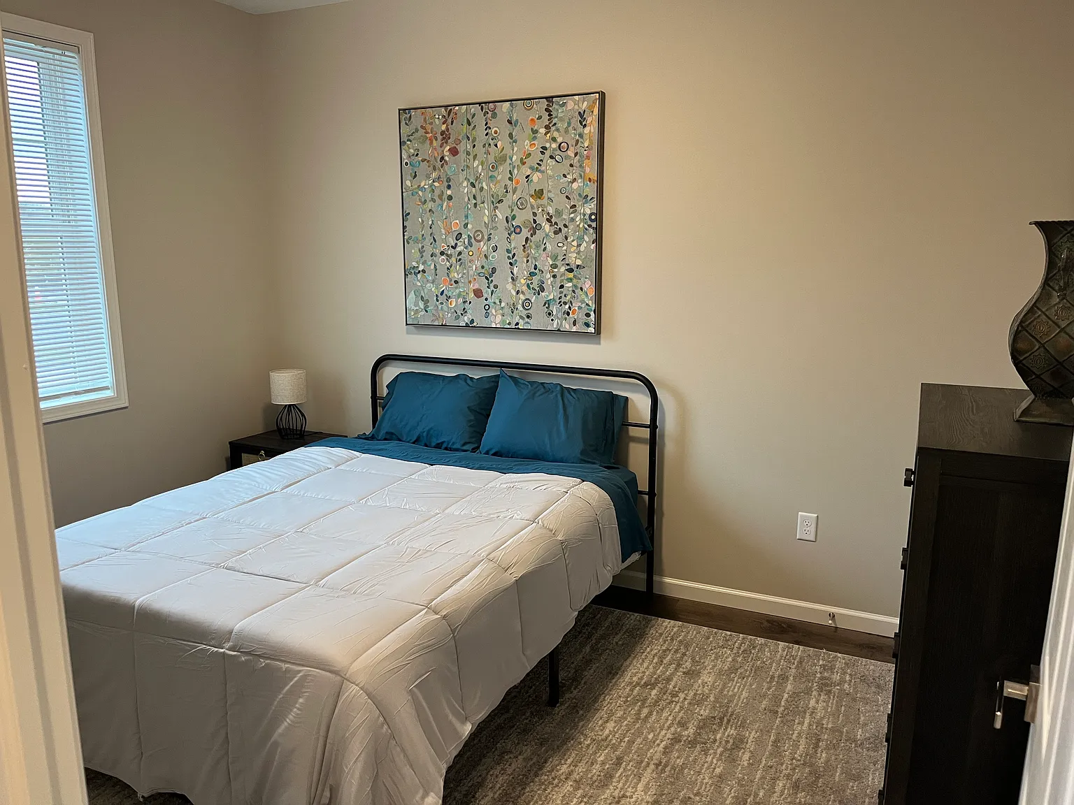 2 bed, 1285 sqft, $2,400 — Photo 4