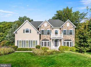 26 Inniscrone Dr, Avondale, PA 19311