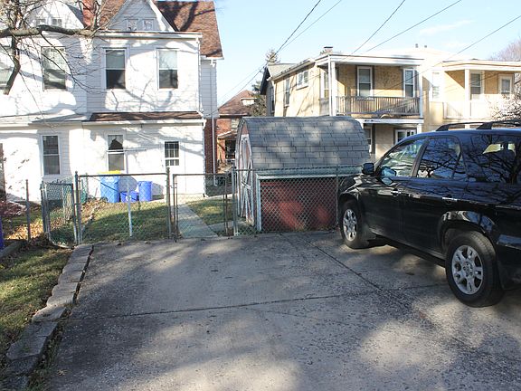 3rd image of 1418 1st Ave