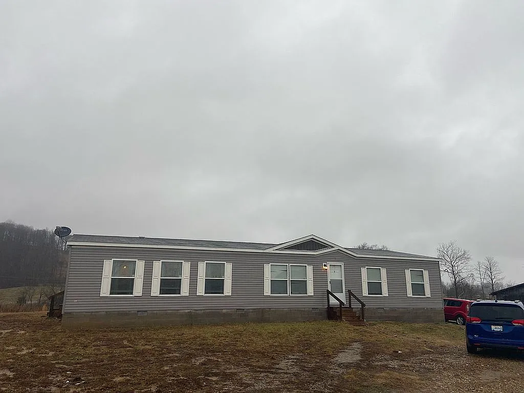 4311 Poplar Hill Rd photo 1