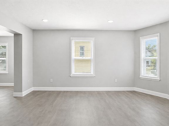 3rd image of 25 Dawes St
