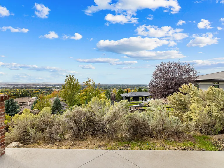 1673 S Ridge Point Pl — Photo 33