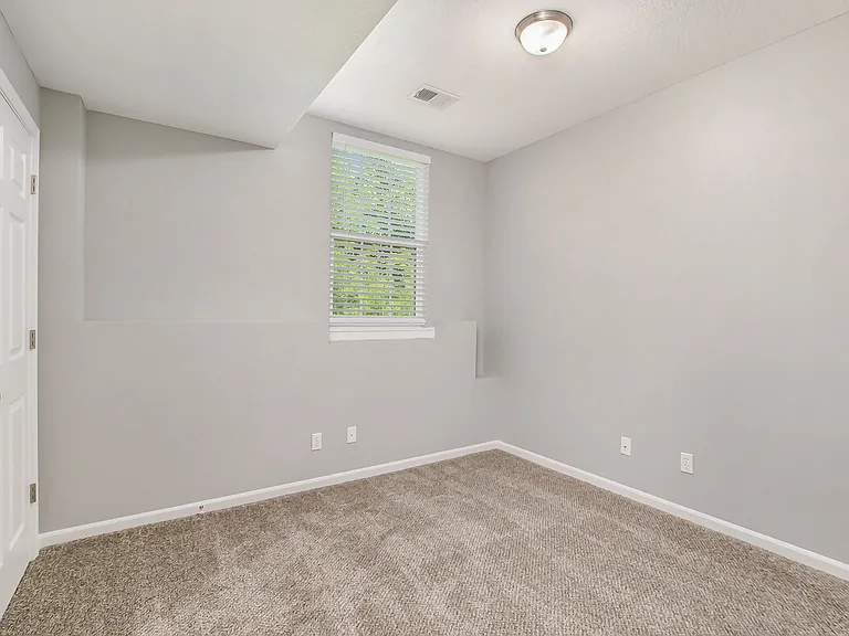 8325 N Nodaway Ave — Photo 20