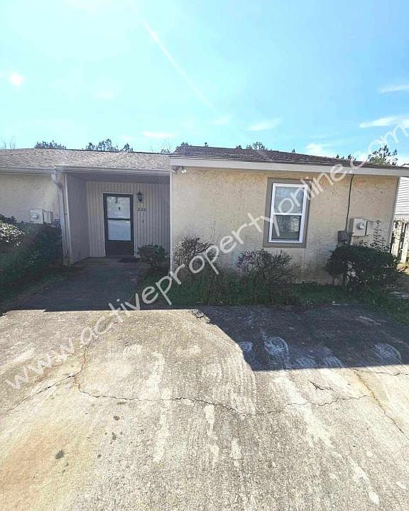 1st image of 220 Northlake Dr
