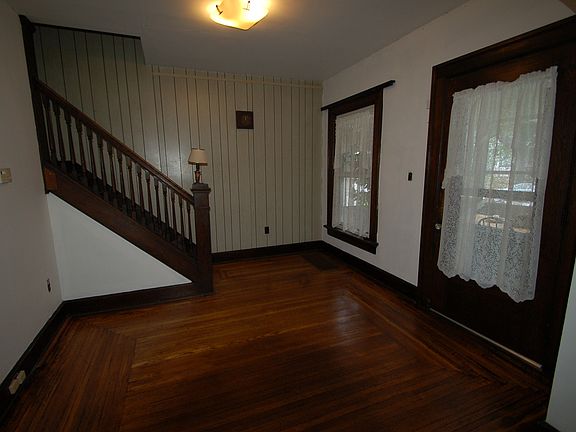 3rd image of 153 Illinois Ave