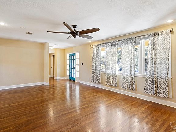 5th image of 1808 N Reus St