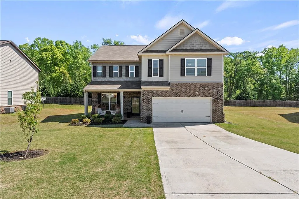 180 Sophie Cir photo 1