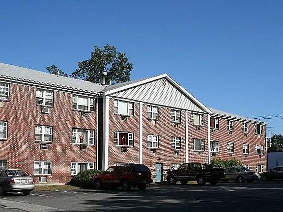 2nd image of 270 Main St APT 12