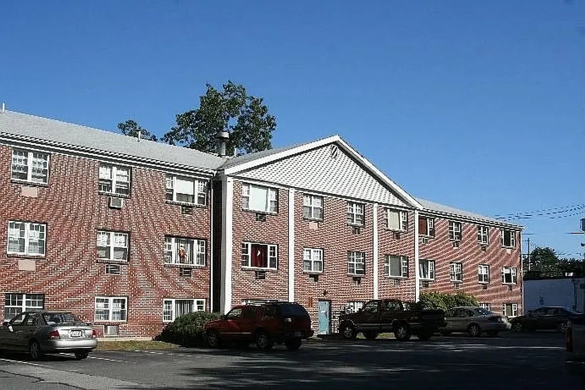 Building Photo - 270 Main St #12