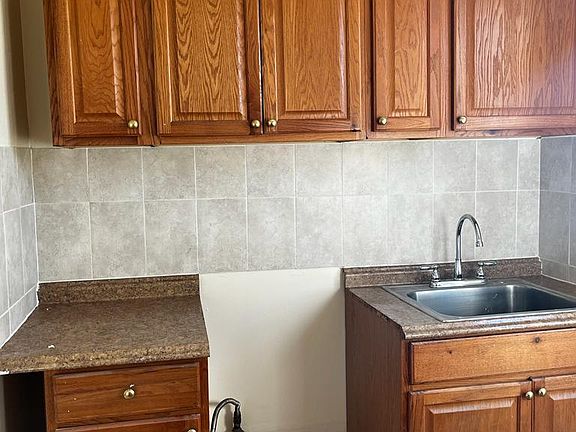 5th image of 2058 Haviland Ave APT 1C