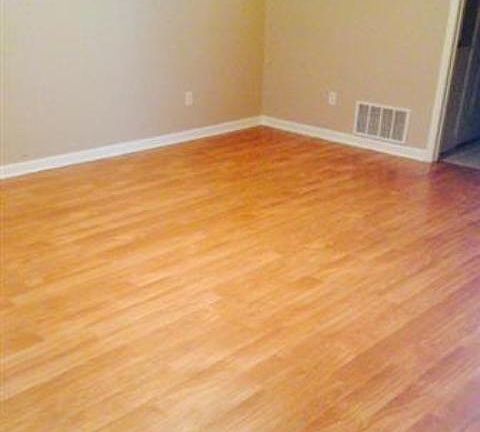 3rd image of 2028 Plumas Dr
