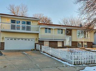 4806 Lakewood Dr, Norwalk, IA 50211