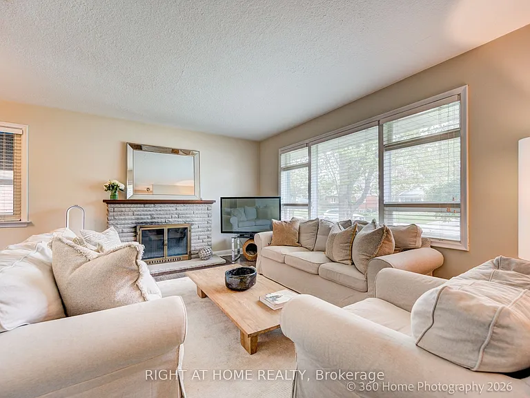 1493 Constance Dr — Photo 6