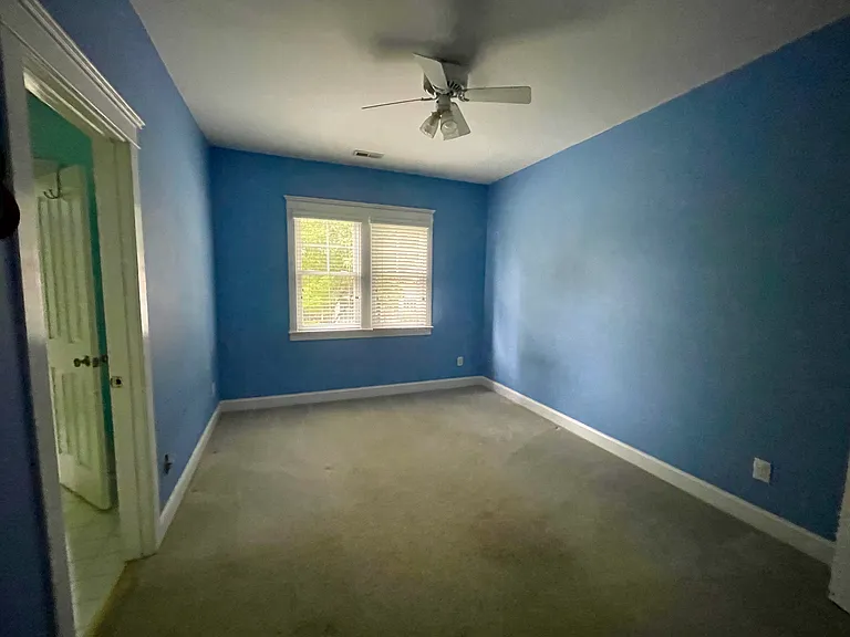 112 Westside Dr — Photo 16