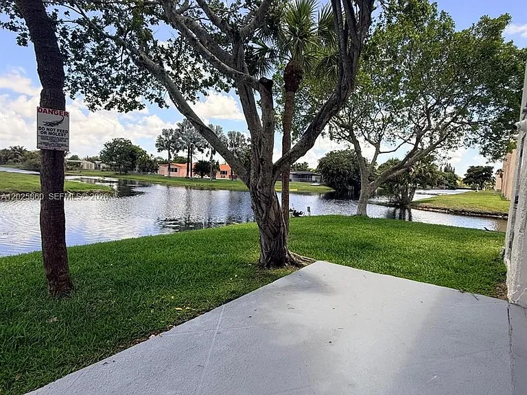 8595 Sunrise Lakes Blvd #307 — Photo 16