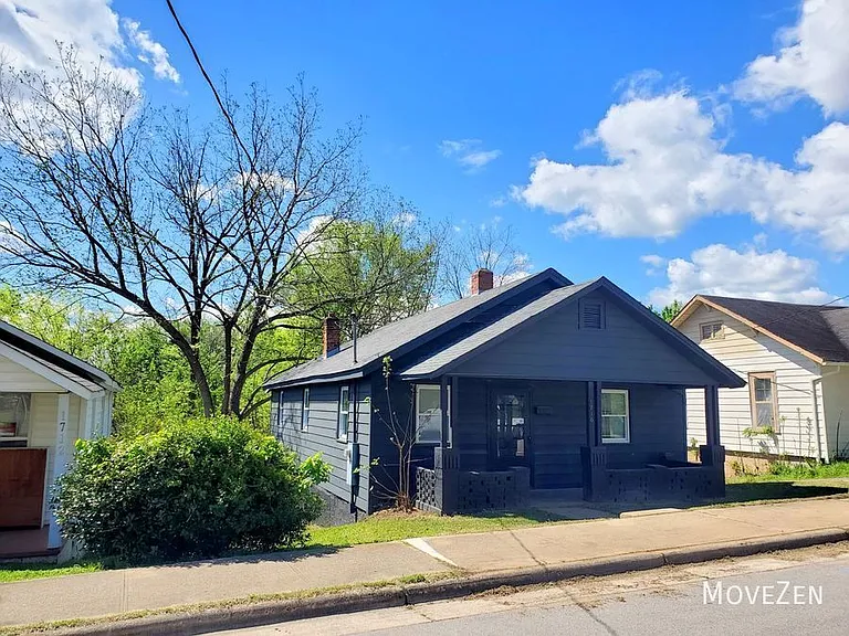 1710 Oakwood Ave — Photo 2