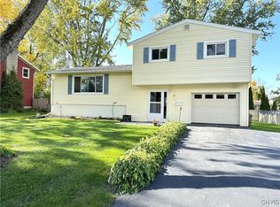 10 Mango Ln, Liverpool, NY 13090