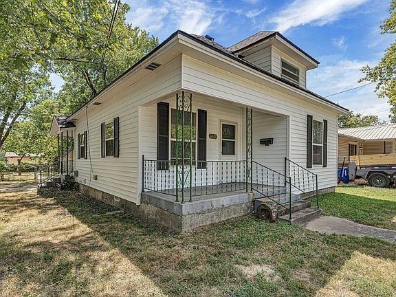 3rd image of 1800 W Atlantic Street