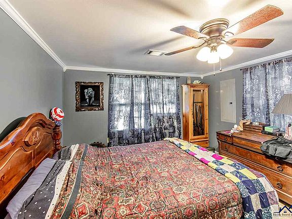 5th image of 1002 Brenda Dr