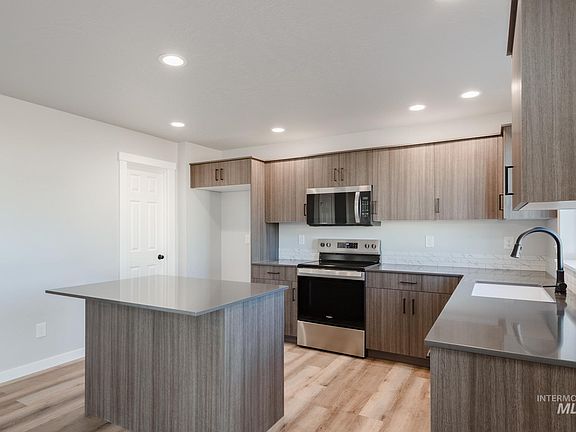 7th image of this home